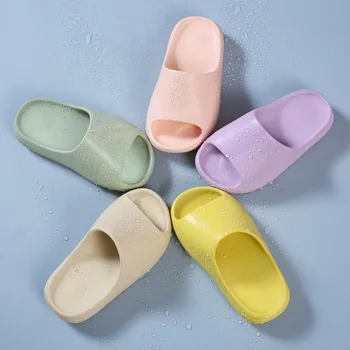Новые летние тапочки для детей, домашние туфли из ЭВА с нескользящей мягкой подошвой в помещении и на улице для мальчиков и девочек